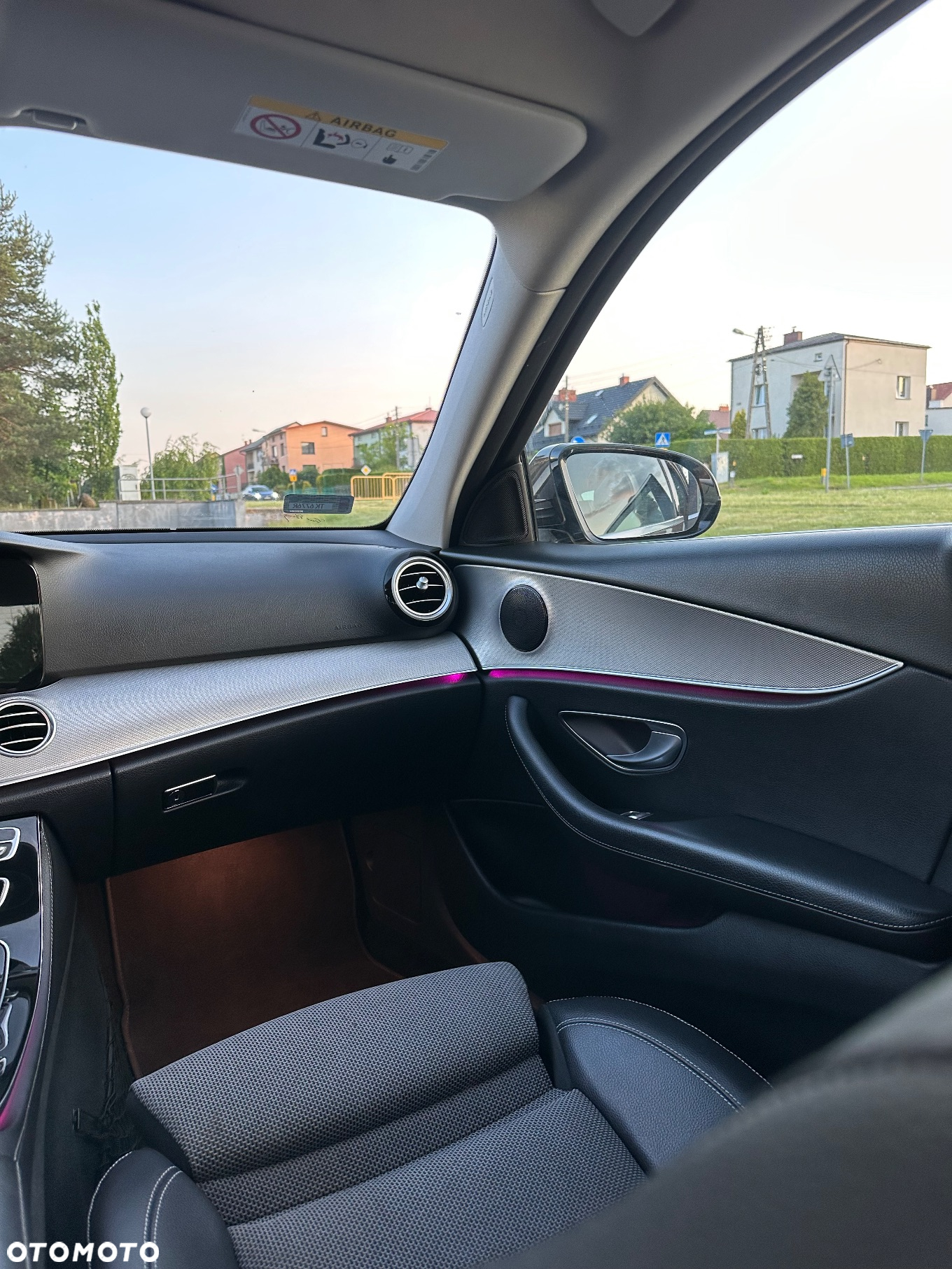 Mercedes-Benz Klasa E 220 d 9G-TRONIC - 12