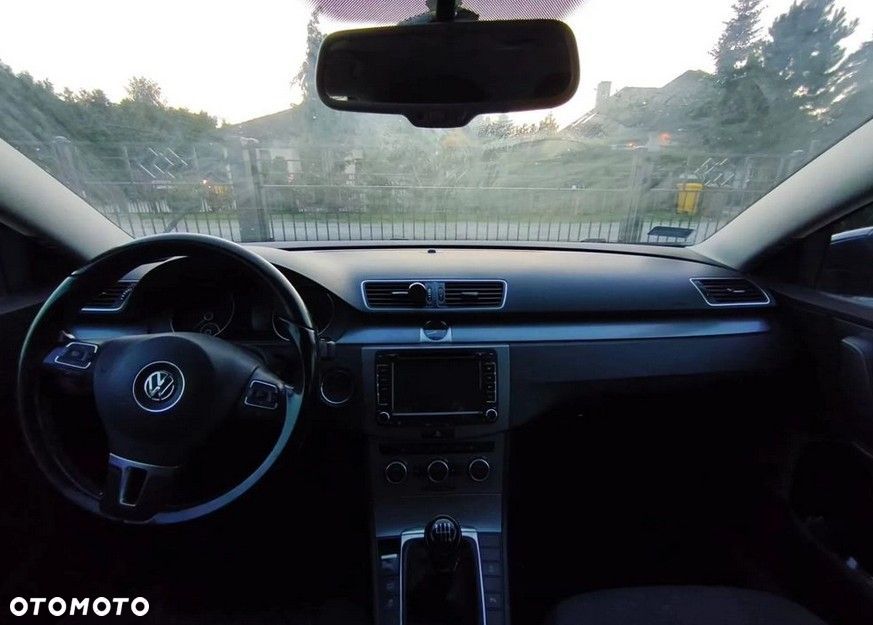 Volkswagen Passat - 3