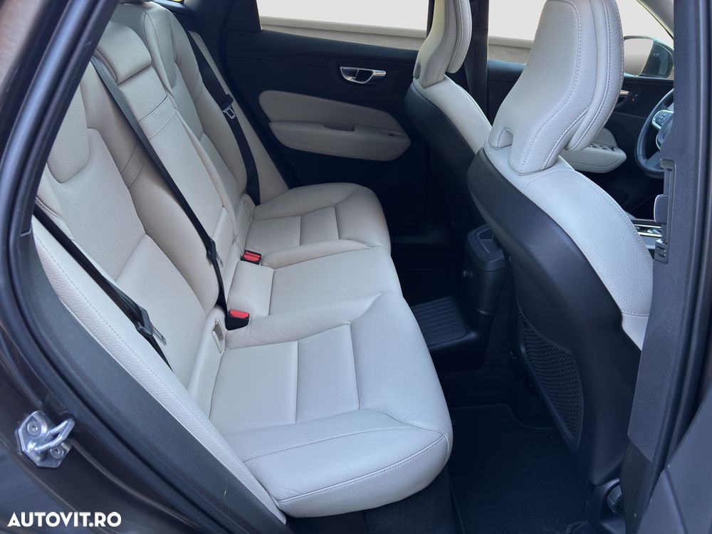 Volvo XC 60 T8 Twin Engine AWD Inscription - 19