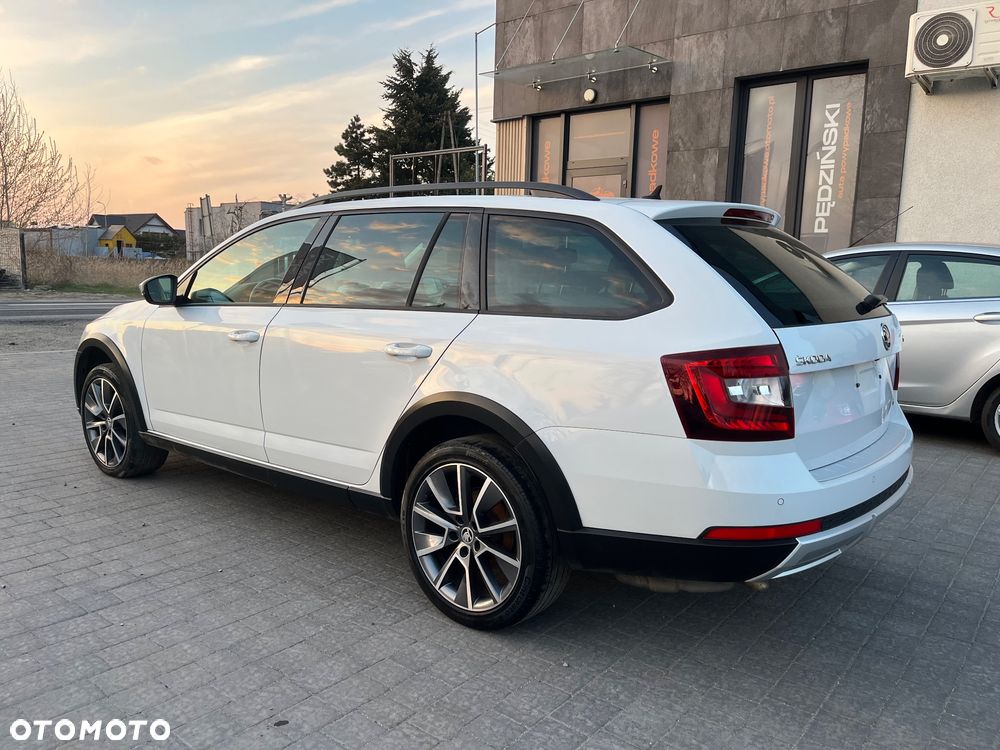 Skoda Octavia 2.0 TDI DSG 4x4 Scout - 4