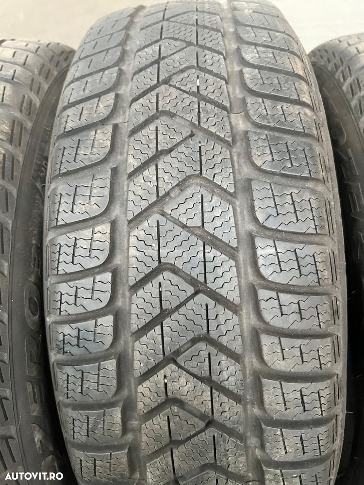 Vând 4 anvelope 215/55/18 Pirelli de iarnă sh - 2
