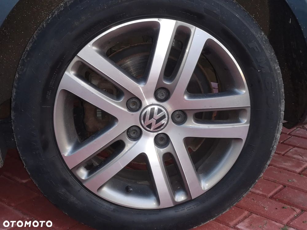 Volkswagen Golf 1.6 TDI DPF Highline - 37