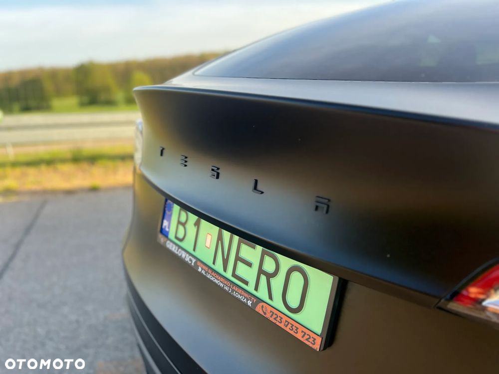 Tesla Model Y Long Range Dual Motor AWD - 7