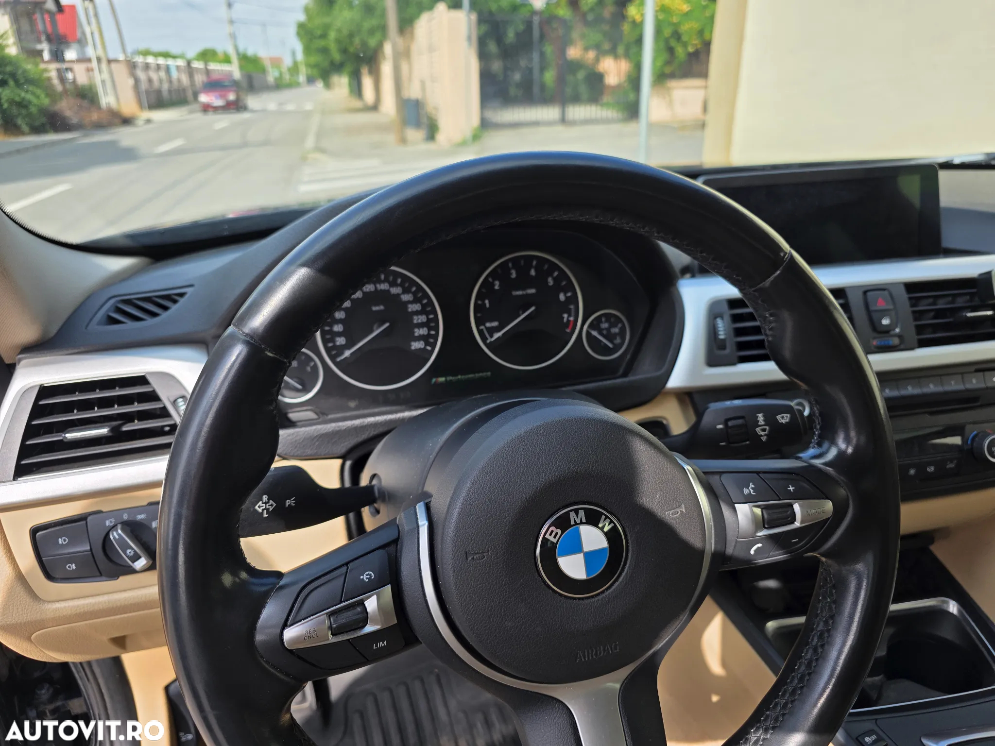 BMW Seria 3 328i xDrive Aut. - 11
