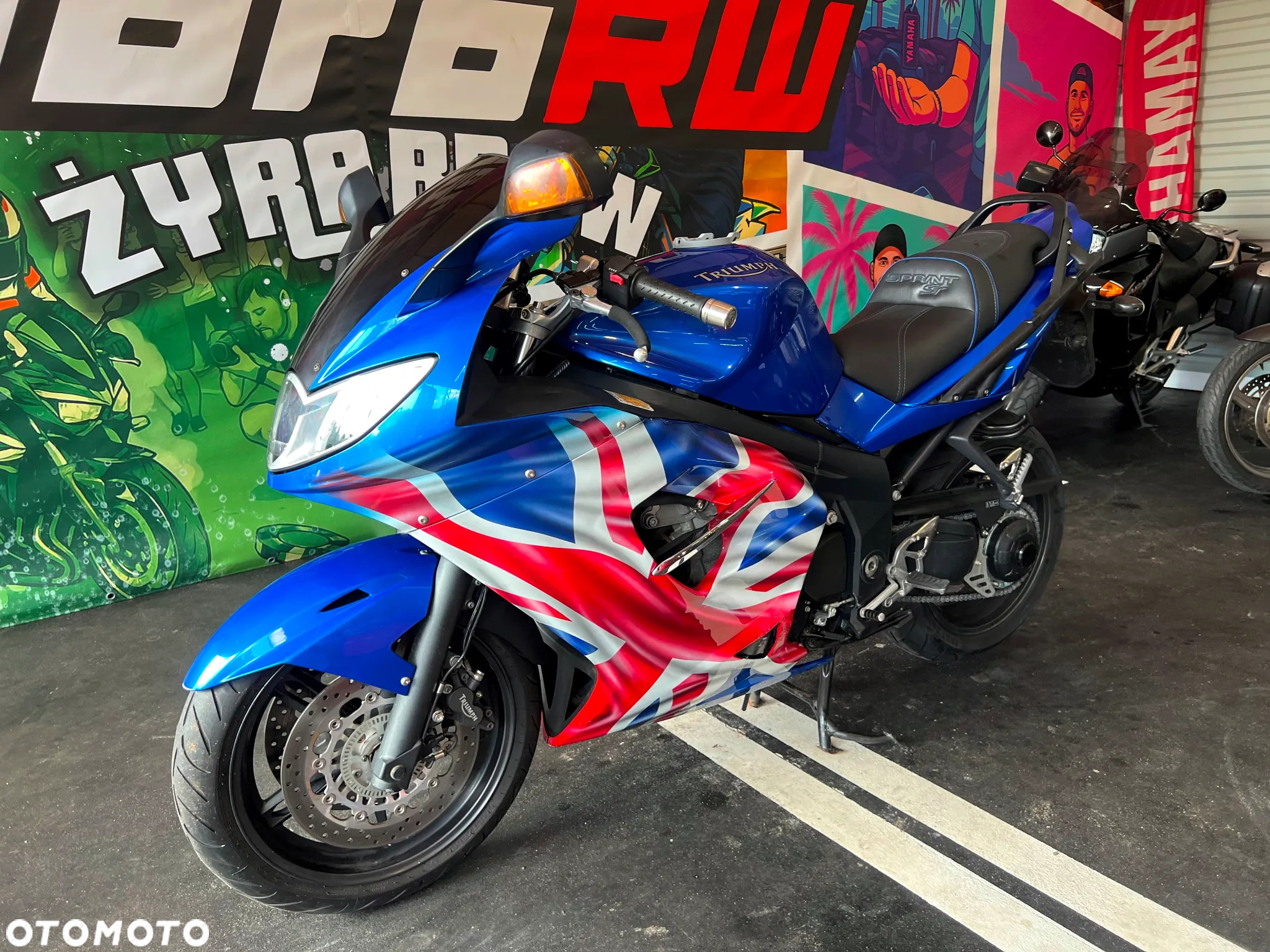 Triumph Sprint - 13