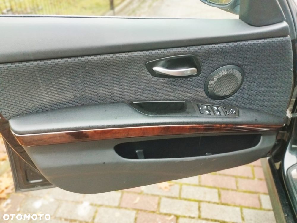 BMW Seria 3 320d - 16