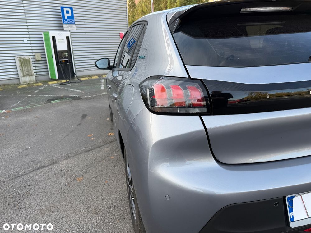 Peugeot 208 PureTech 100 Style - 16