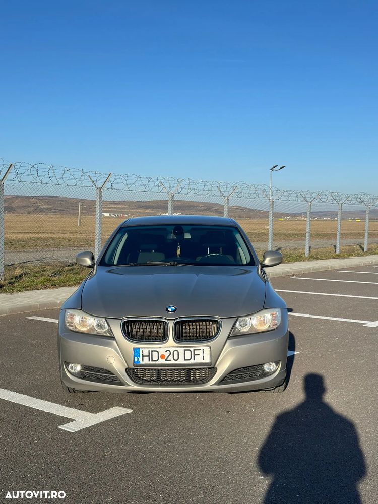 BMW Seria 3 318d DPF - 10