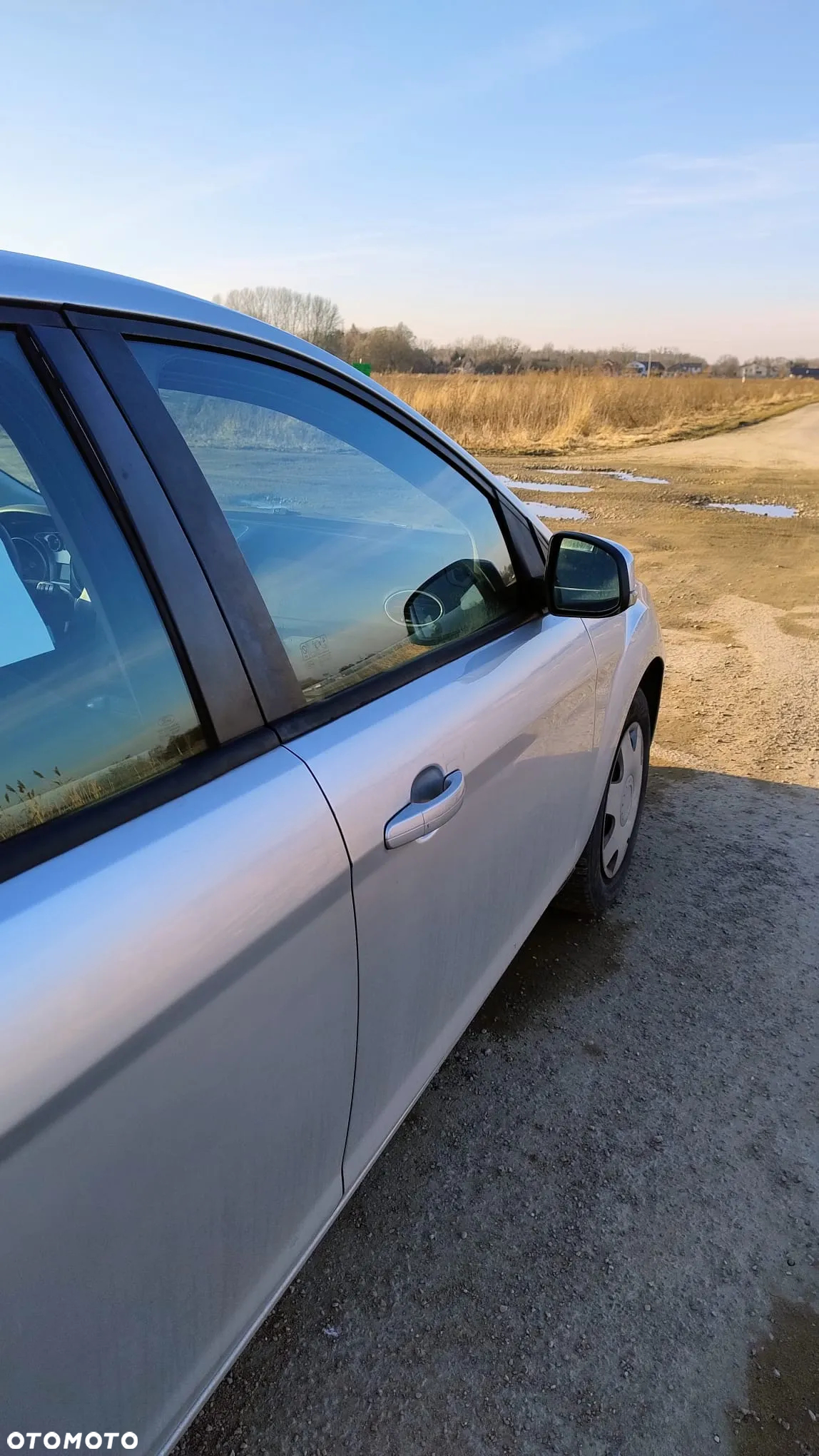 Ford Focus 1.6 16V Ambiente - 4