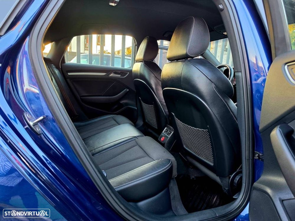 Audi A3 Limousine 2.0 TDI S line Sport Pack - 20