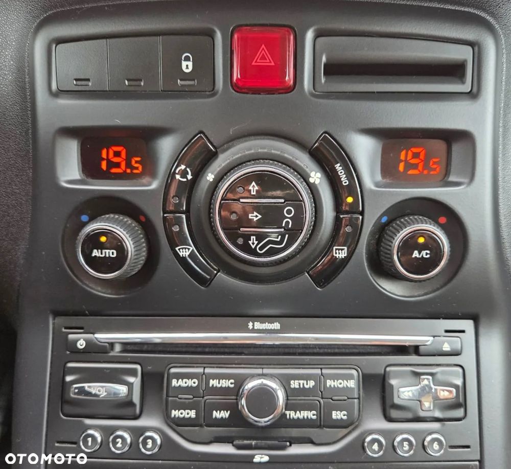 Citroën C3 Picasso 1.4i Exclusive - 18