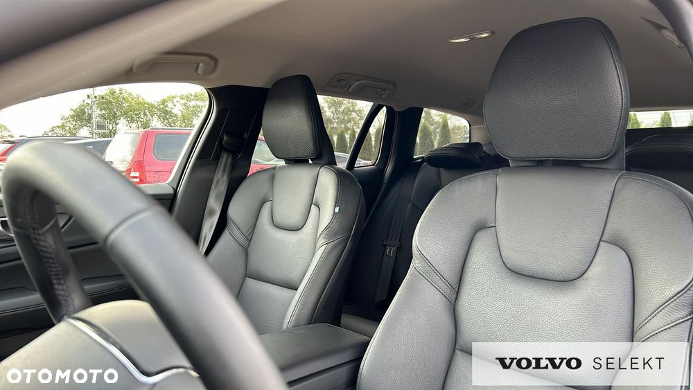 Volvo V60 B4 D Plus Dark - 12