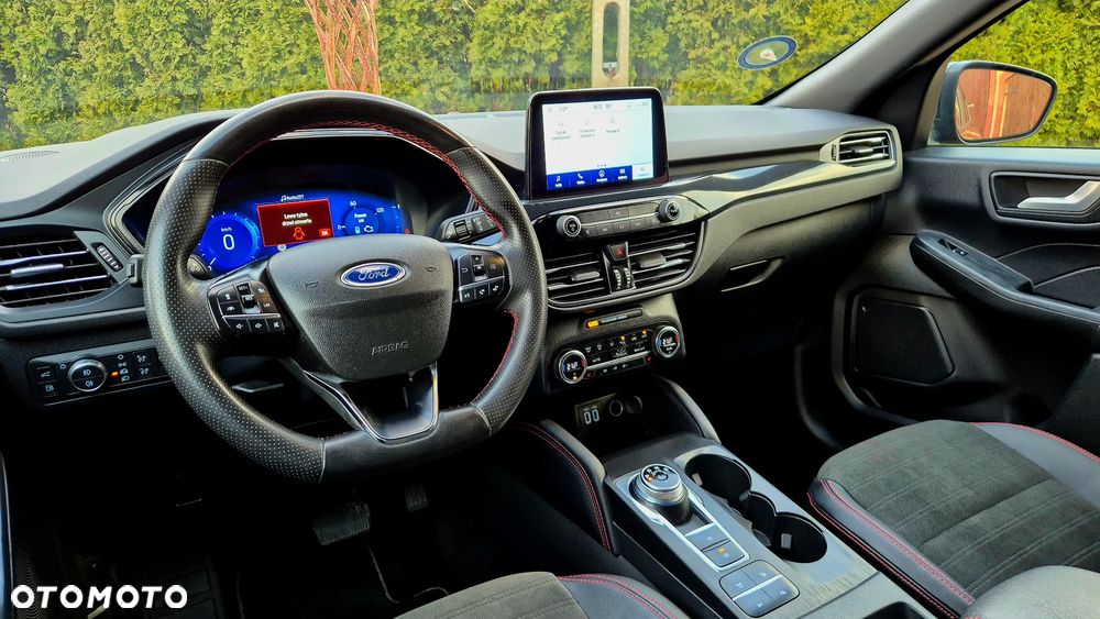 Ford Kuga 2.5 Duratec PHEV ST-LINE X - 39