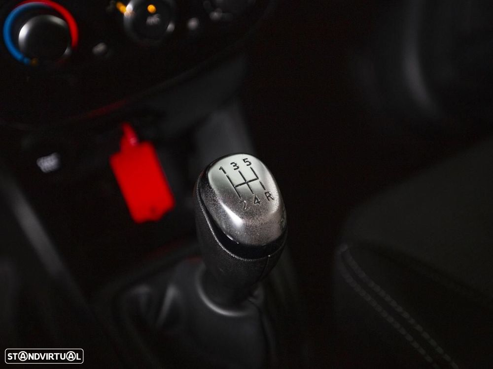 Renault Clio 1.5 dCi Zen — fotografia 17
