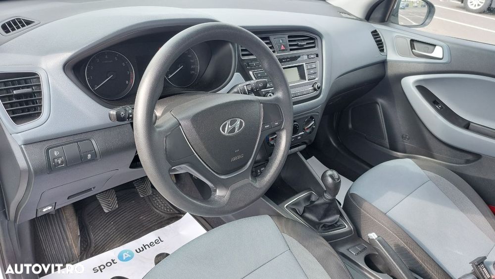 Hyundai i20 - 11