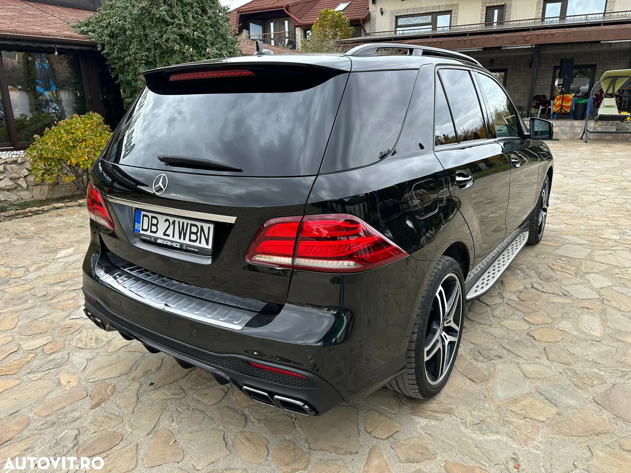 Mercedes-Benz GLE 400 4MATIC - 4