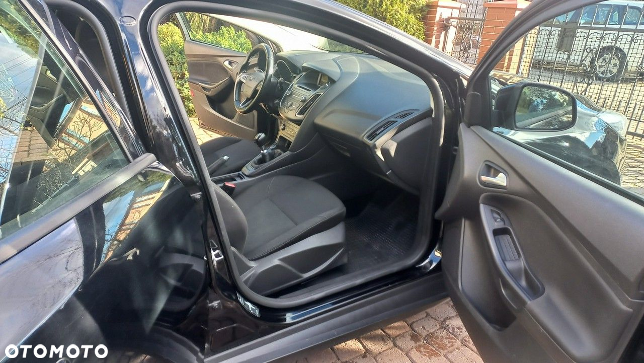 Ford Focus - 35