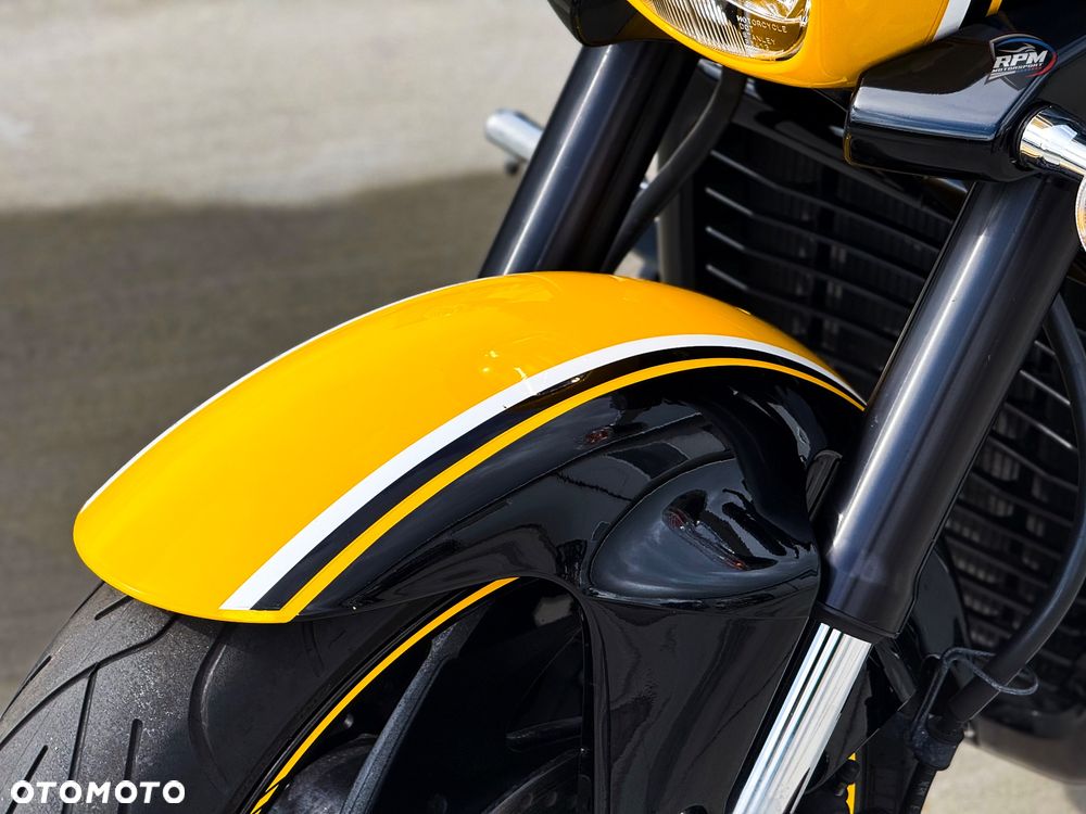 Suzuki Boulevard - 18