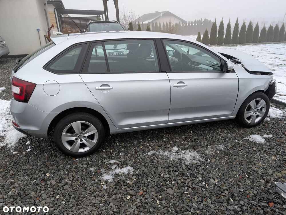 Skoda RAPID 1.0 TSI Active - 8