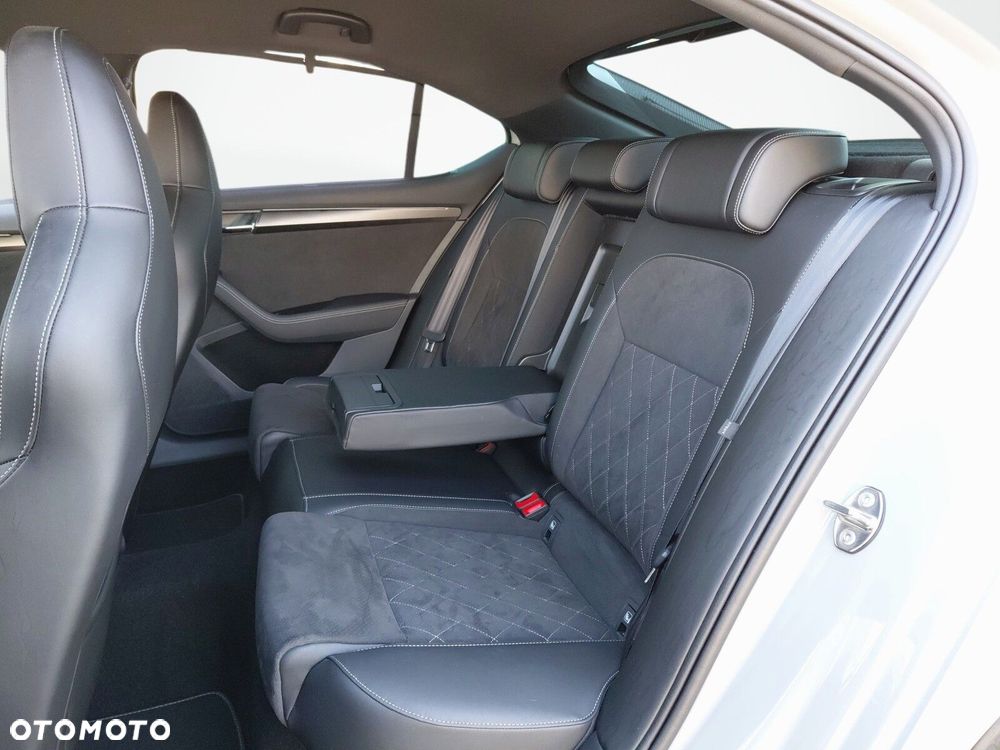 Skoda Superb 2.0 TSI 4x4 Sportline DSG - 13