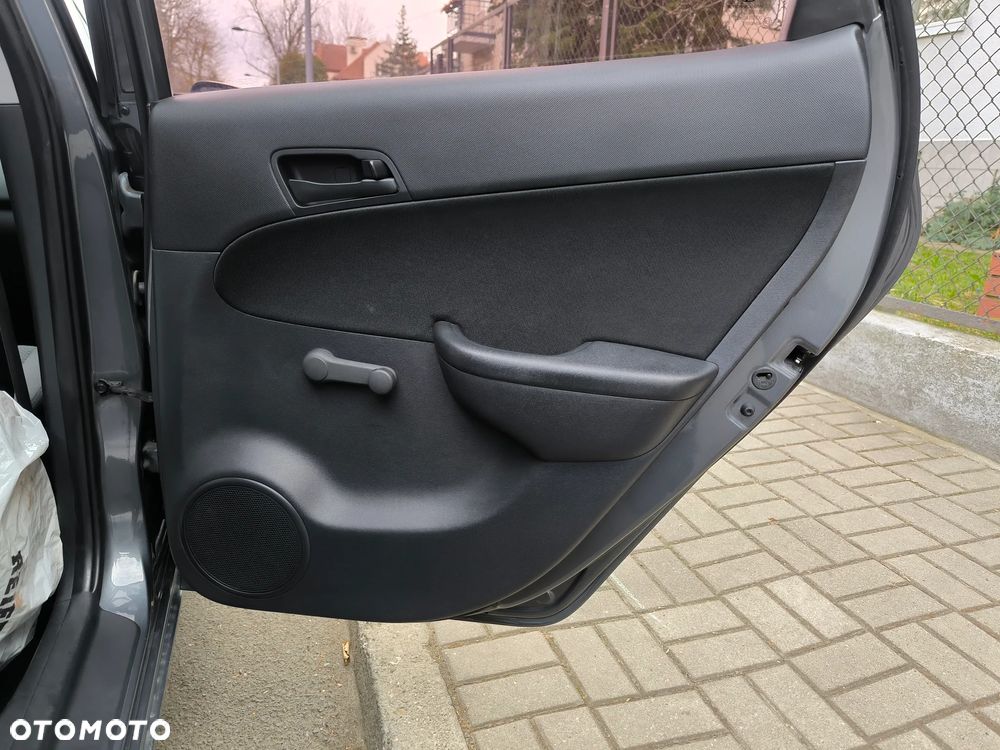 Hyundai i30 1.4 Blue Classic - 23