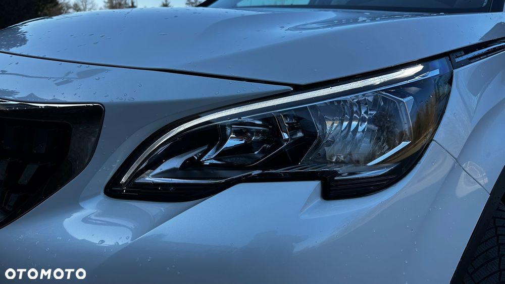 Peugeot 3008 1.2 PureTech GPF Allure S&S - 13