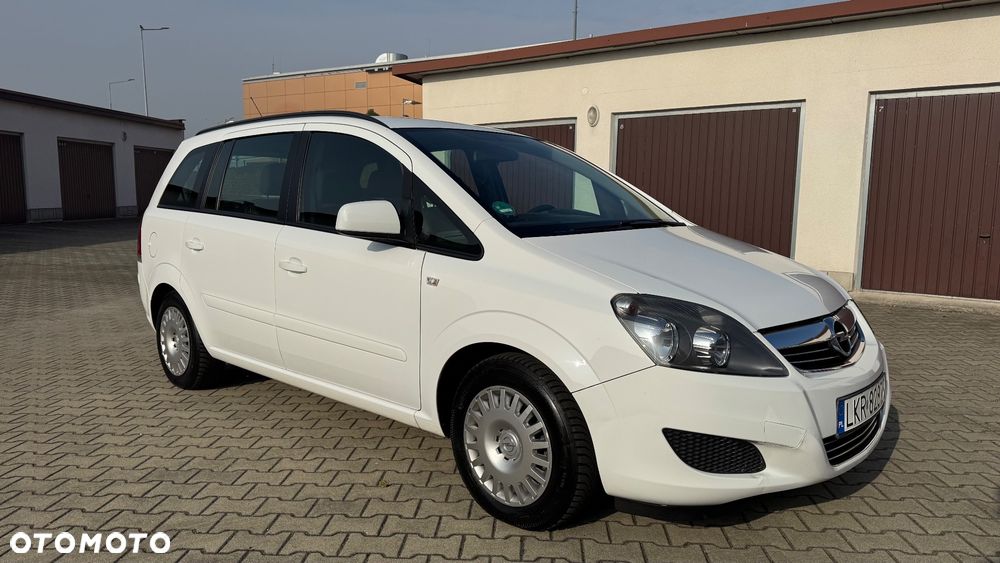 Opel Zafira 2012 photo 4