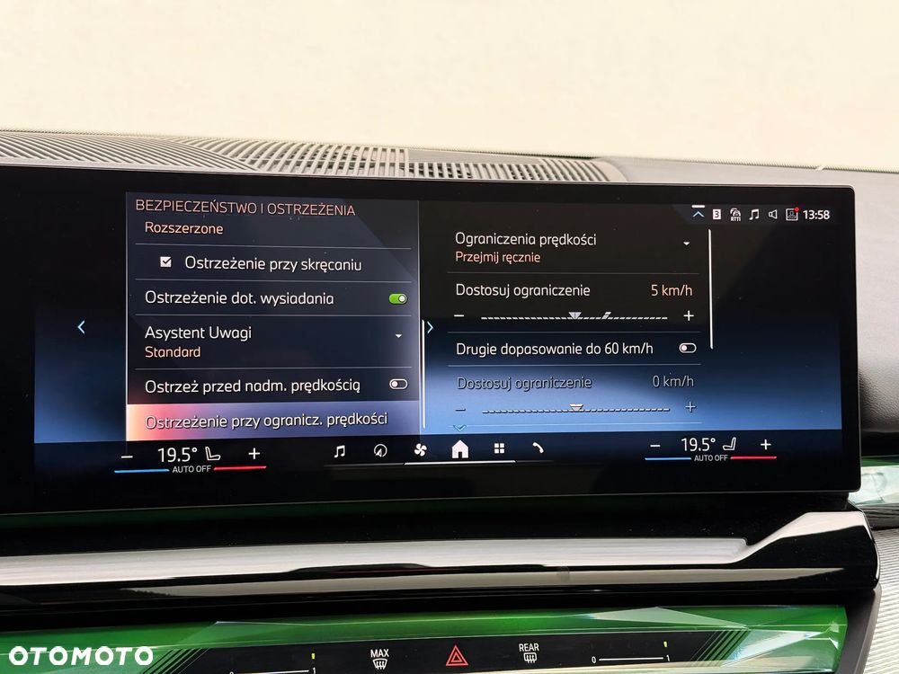 BMW Seria 5 520i M Sport sport - 39