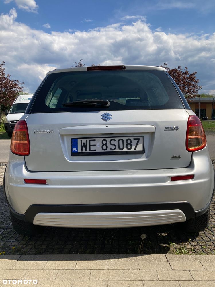 Suzuki SX4 - 9