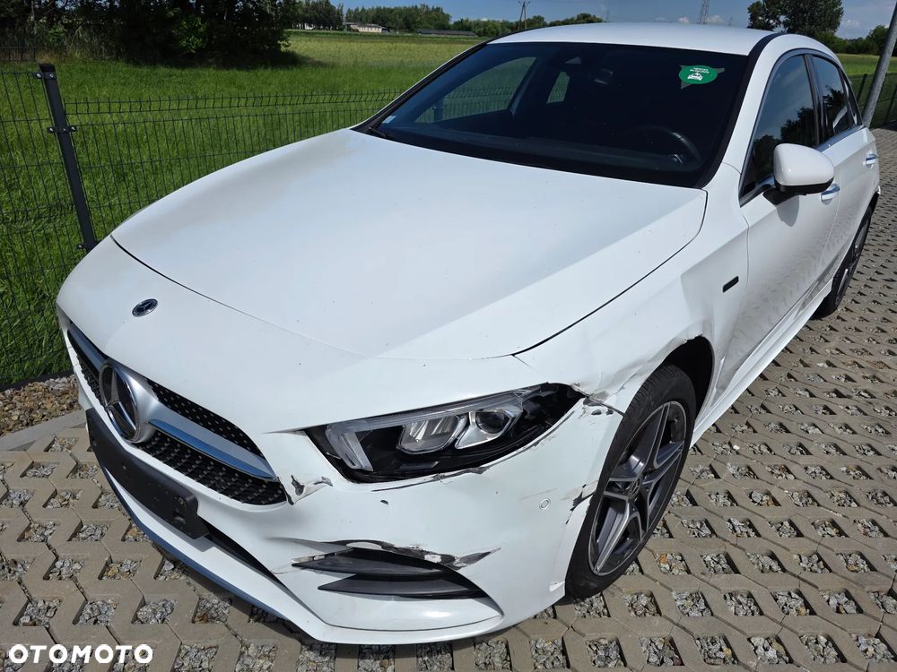 Mercedes-Benz Klasa A ver-250-e-phev-amg-line-8g--dct - 3