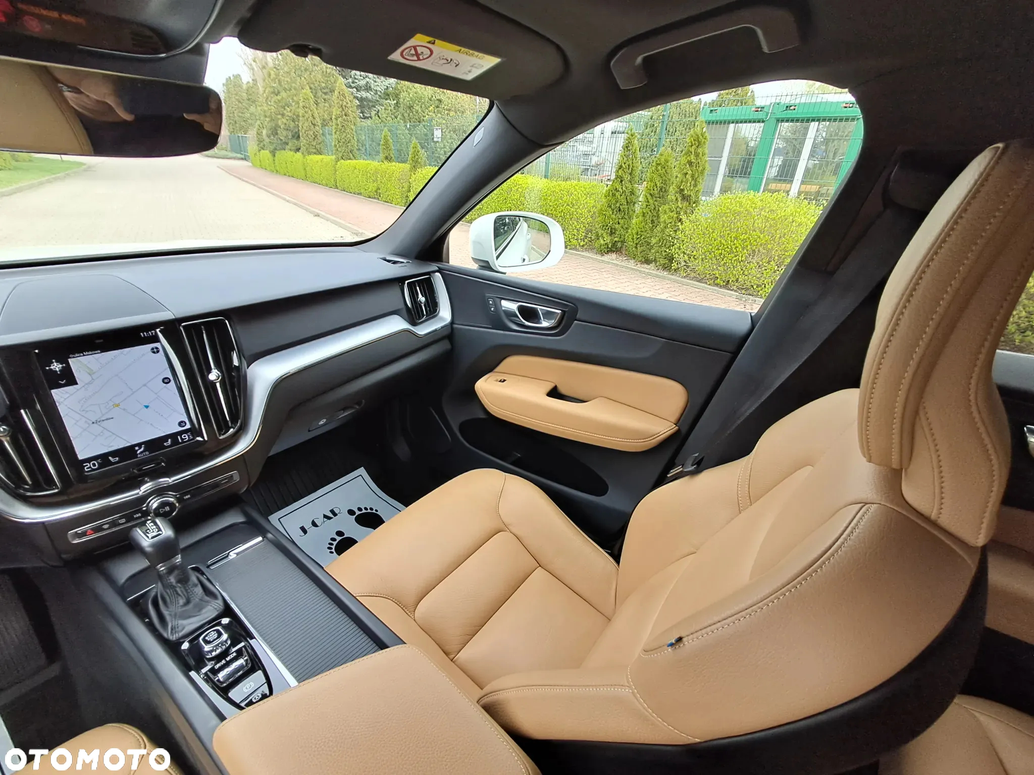 Volvo XC 60 D4 Geartronic Momentum Pro - 17