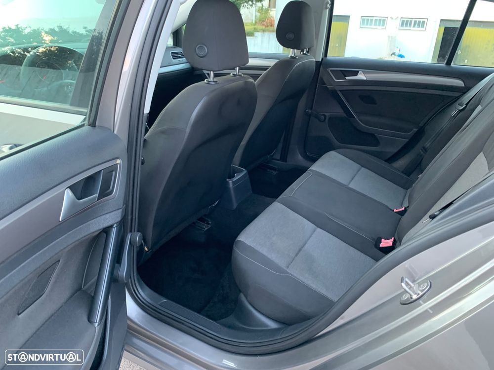 VW Golf - 15
