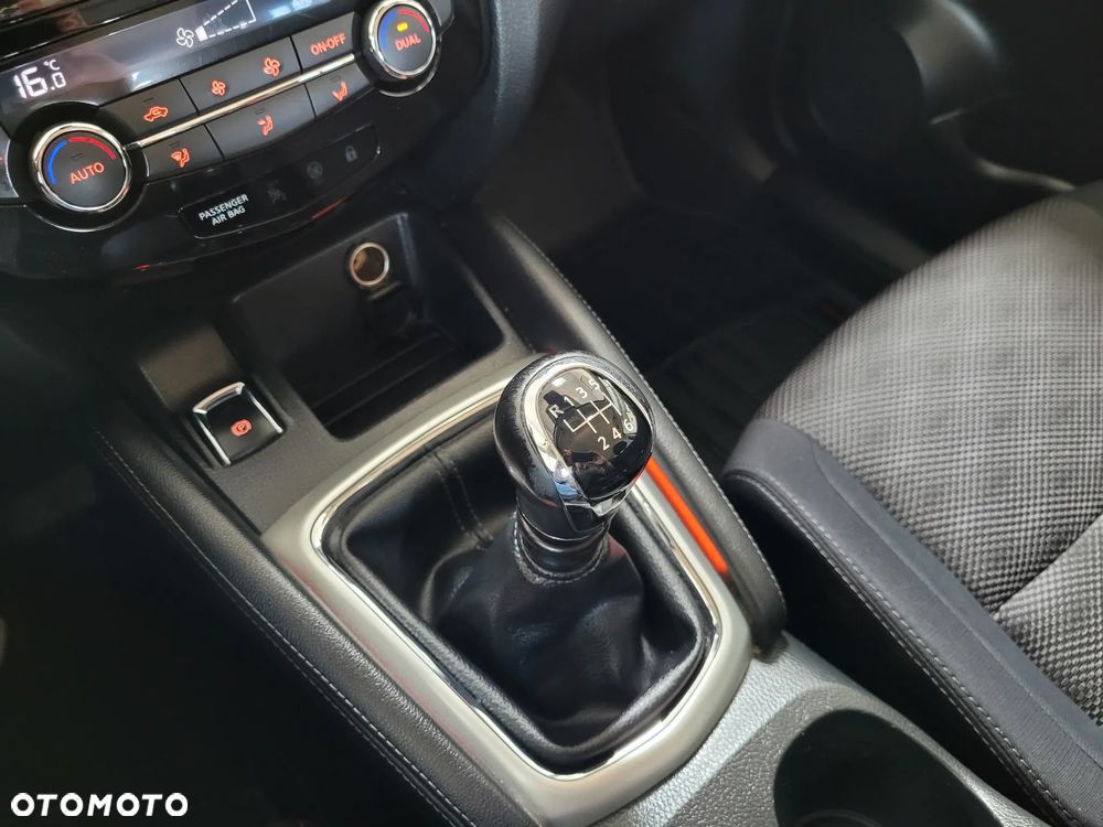 Nissan Qashqai 1.2 DIG-T Acenta EU6 - 27