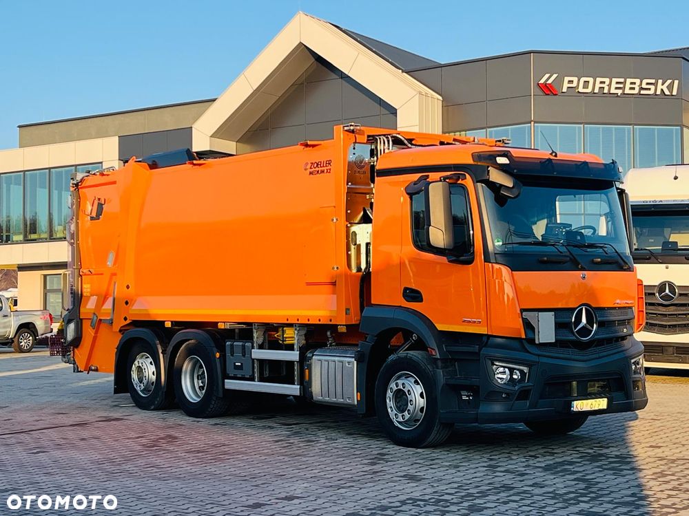 Mercedes-Benz Actros 2533 / 6x2 Śmieciarka / Zoeller Medium X2 /