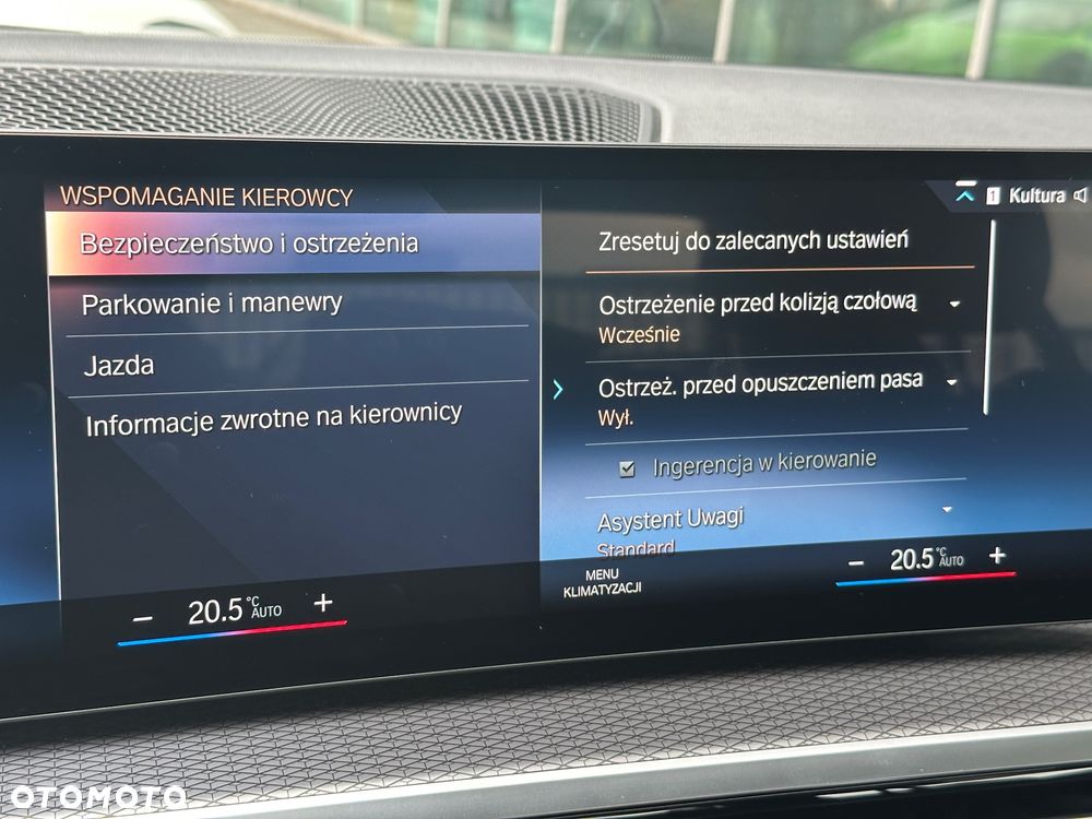 BMW Seria 3 320e M Sport - 32