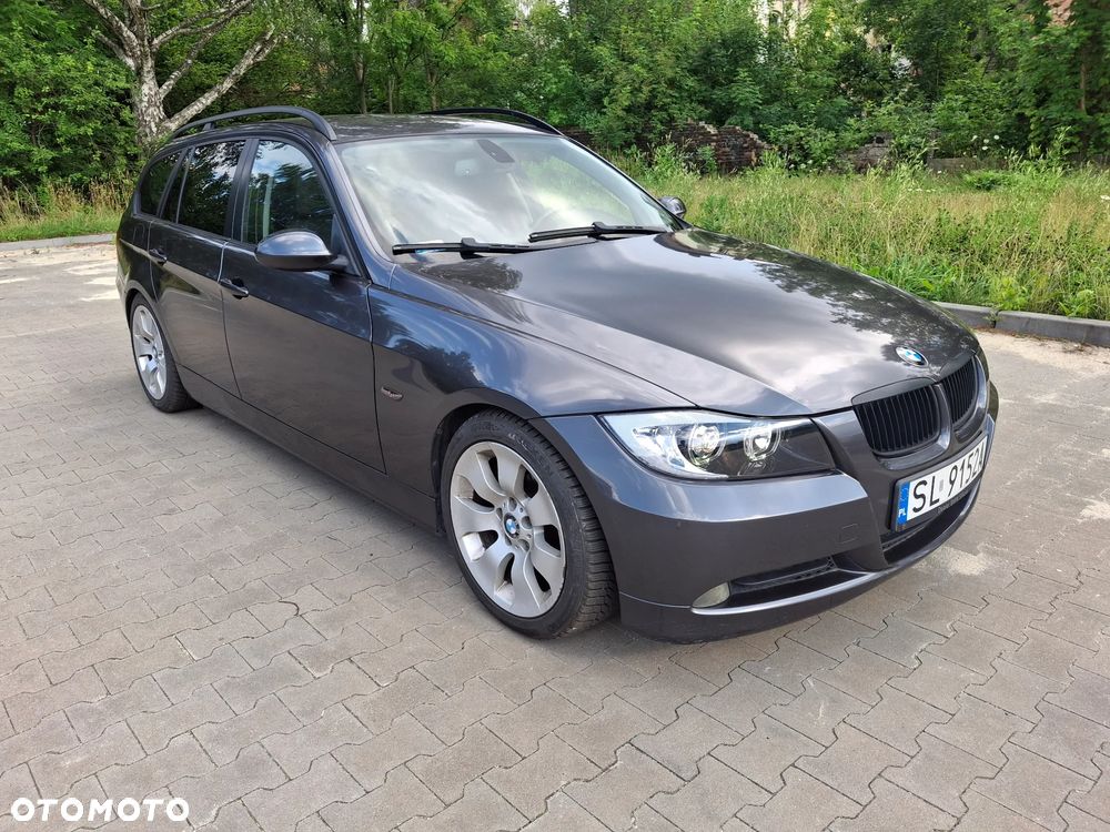 BMW Seria 3 320i - 5