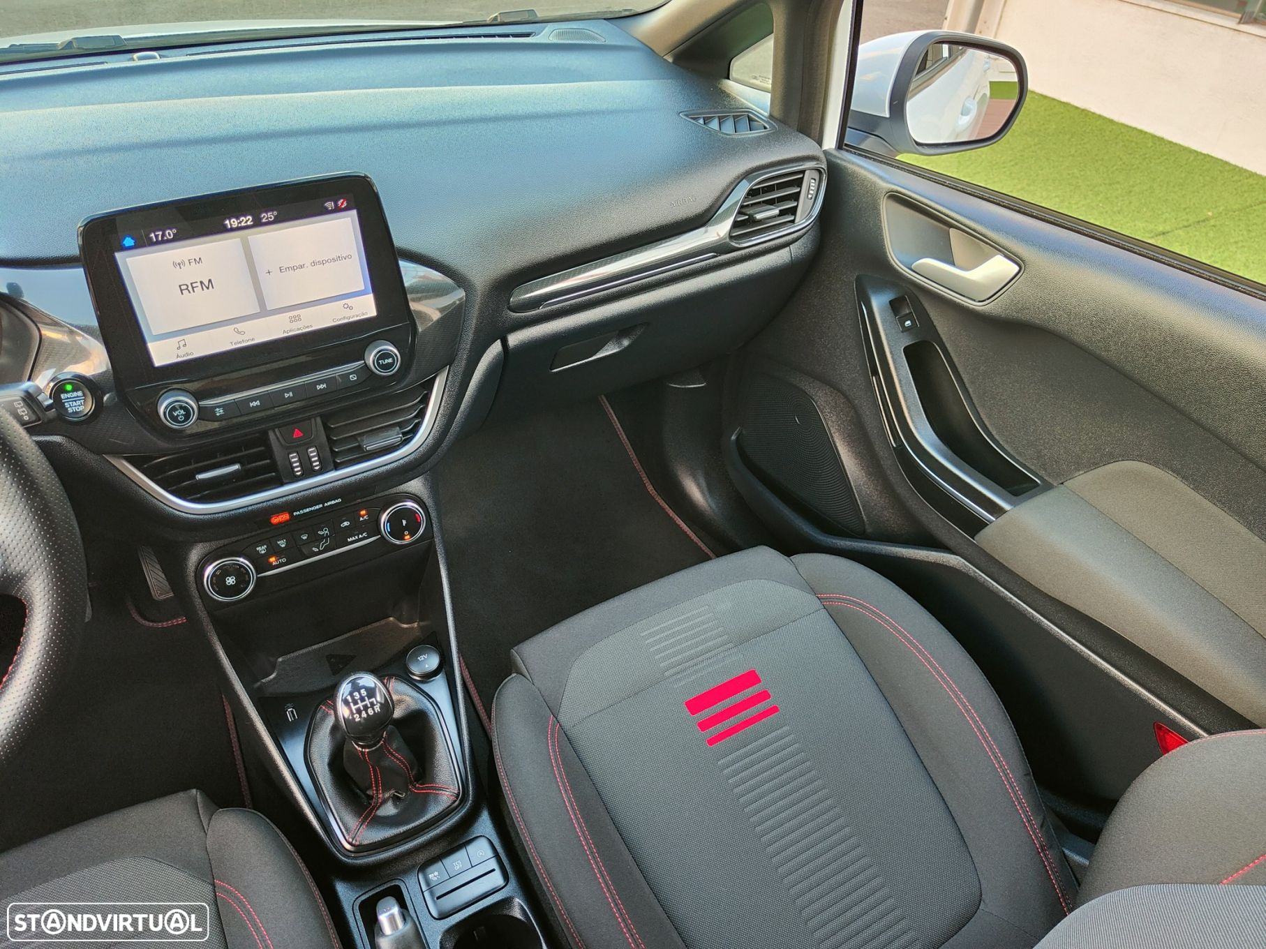 Ford Fiesta 1.0 EcoBoost ST-Line - 37