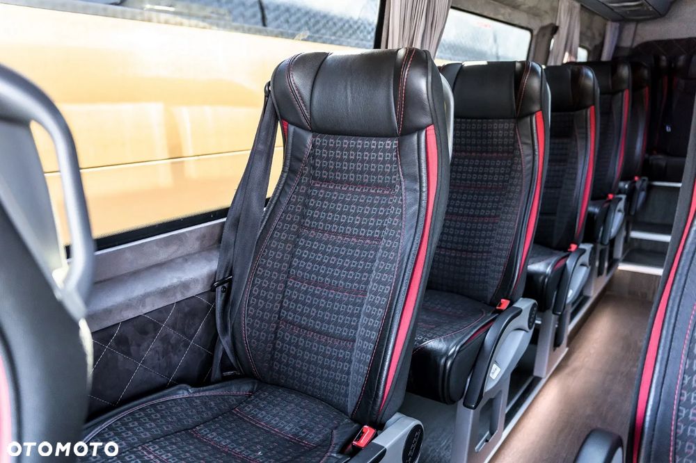 Mercedes-Benz Sprinter - 5