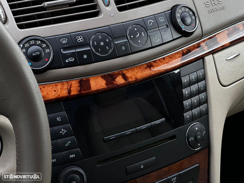 Mercedes-Benz E 220 CDI Auto Elegance - 26