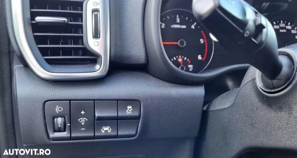 Kia Sportage 1.7 DSL 7DCT 4x2 Plus - 9