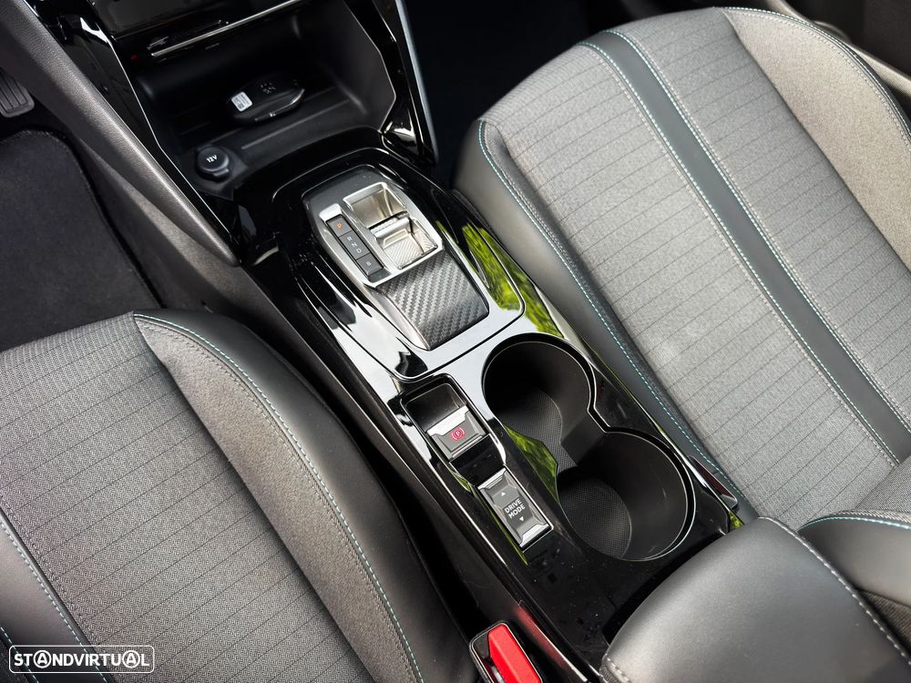Peugeot e-208 Allure - 35