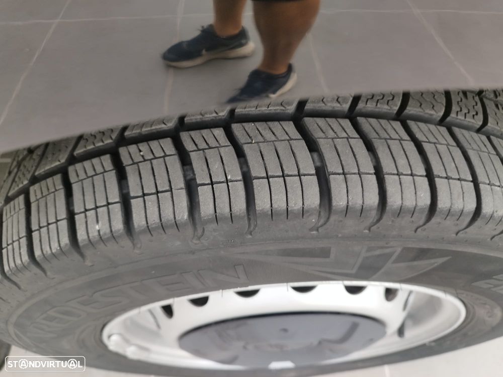 Ford Transit Custom 2.2 Tdci Longa  6 Lugares - 28