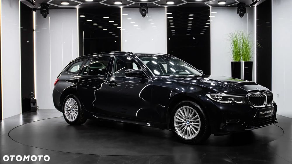 BMW Seria 3 330e xDrive Sport Line - 9