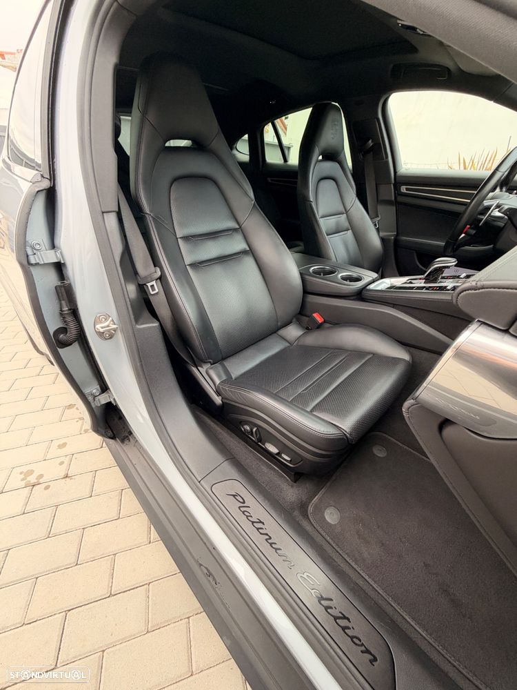 Porsche Panamera - 17