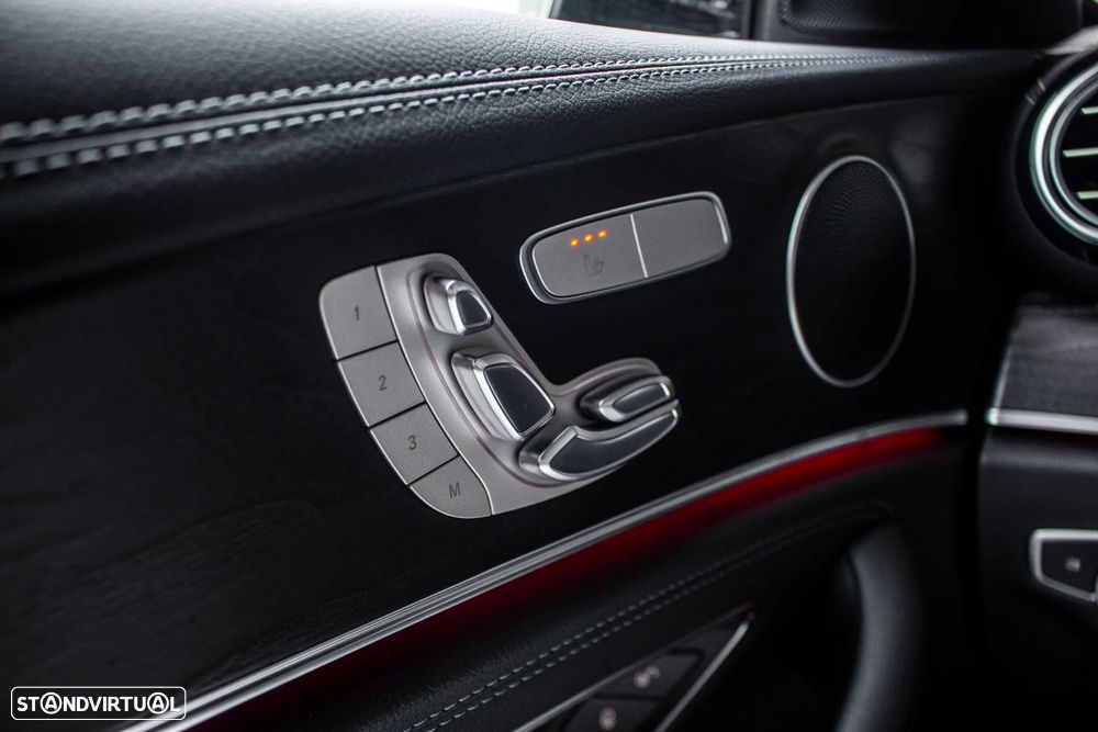 Mercedes-Benz E 300 e AMG Line - 20