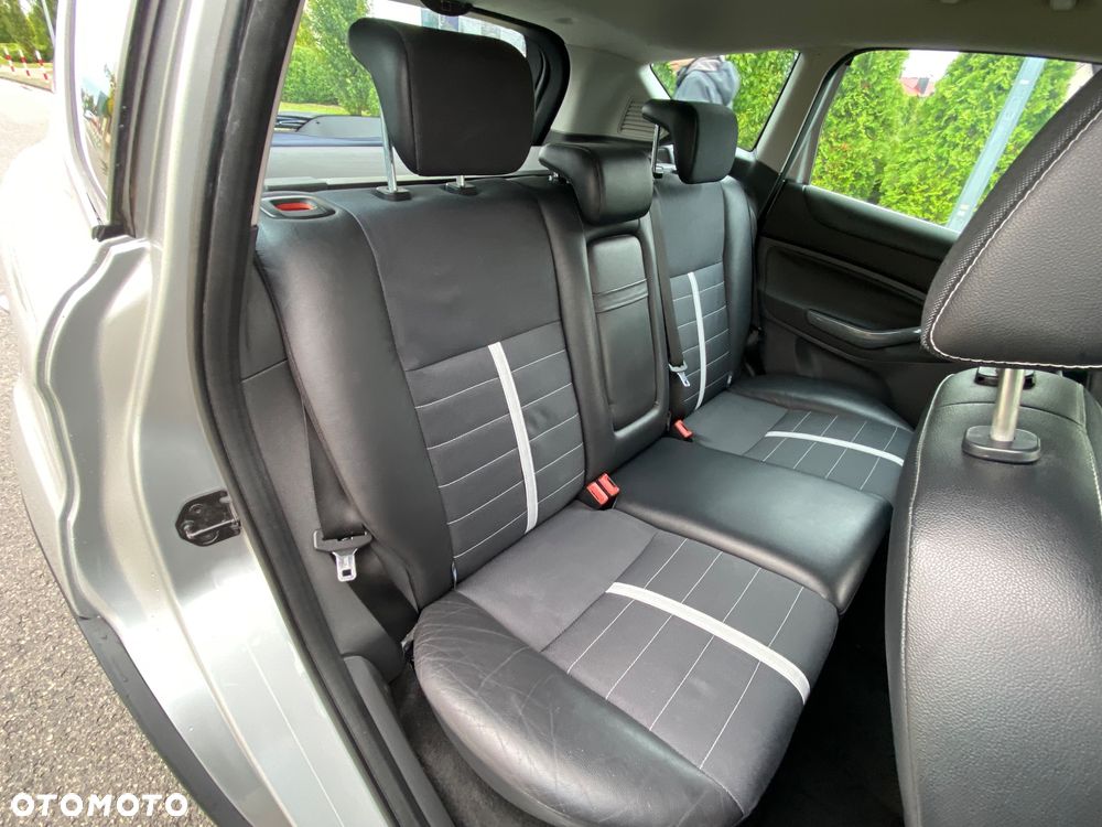 Ford Kuga 2.0 TDCi 4x4 Titanium - 8