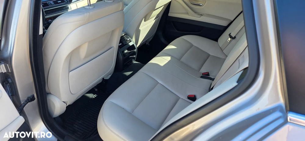 BMW Seria 5 518d Aut. - 11