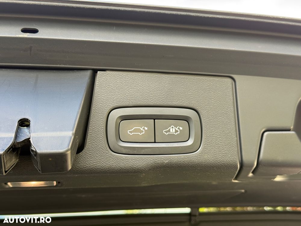 Volvo XC 60 T8 Twin Engine AWD Geartronic Inscription - 14