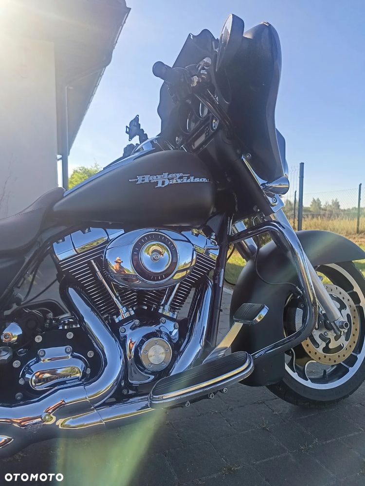 Harley-Davidson Touring Street Glide - 14