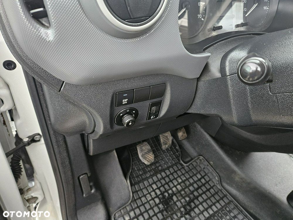 Peugeot Partner - 11